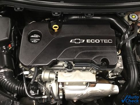 Used 2017 Chevrolet Cruze LT image 40