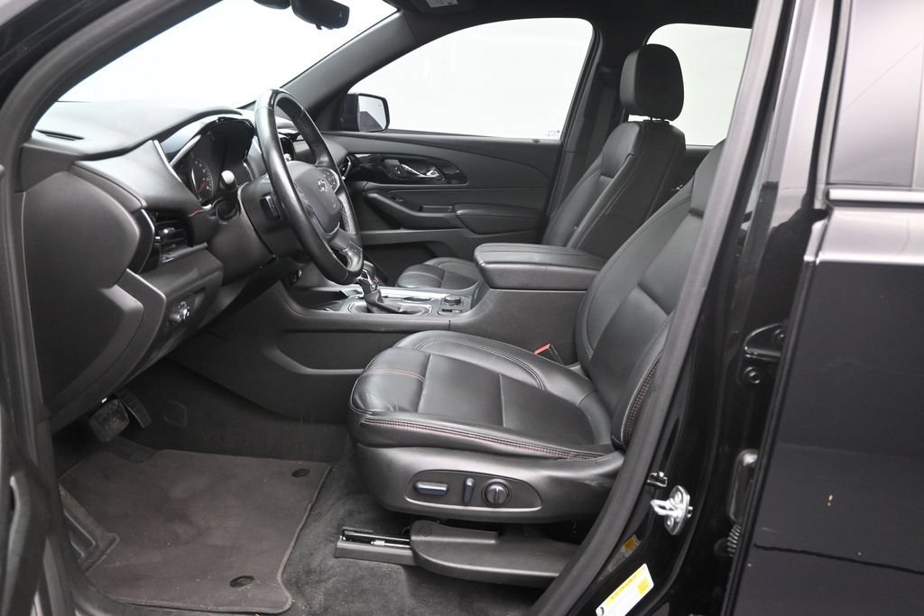 Used 2024 Chevrolet Traverse RS FWD image 14