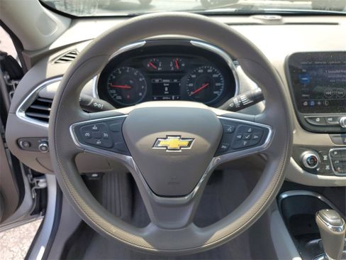 Used 2019 Chevrolet Malibu LT image 20