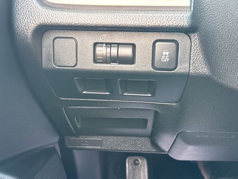 Used 2015 Subaru Forester 2.5i Premium w/ All-Weather Package image 32