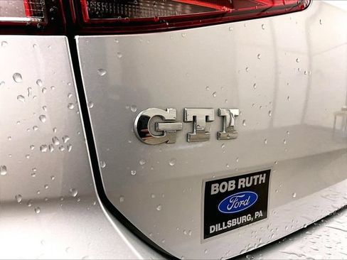 Used 2015 Volkswagen GTI S FWD image 14