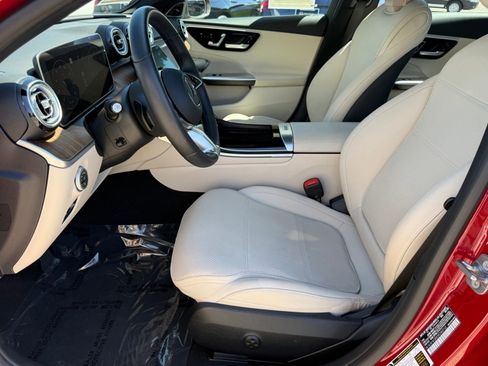 Used 2025 Mercedes-Benz C 300 Sedan image 27
