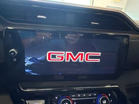 Used 2024 GMC Sierra 2500 AT4 w/ AT4 Premium Plus Package AWD/4WD image 27