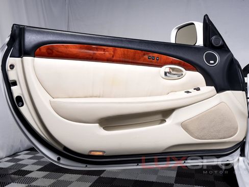 Used 2010 Lexus SC 430 Convertible image 15