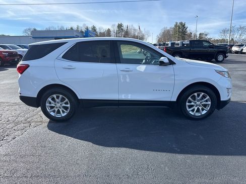 Used 2020 Chevrolet Equinox LT image 2