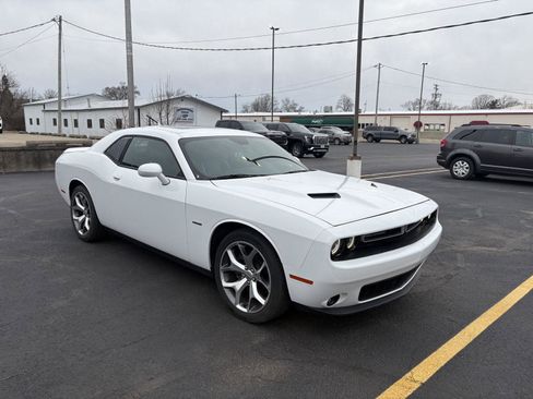 Used 2015 Dodge Challenger R/T Plus image 2
