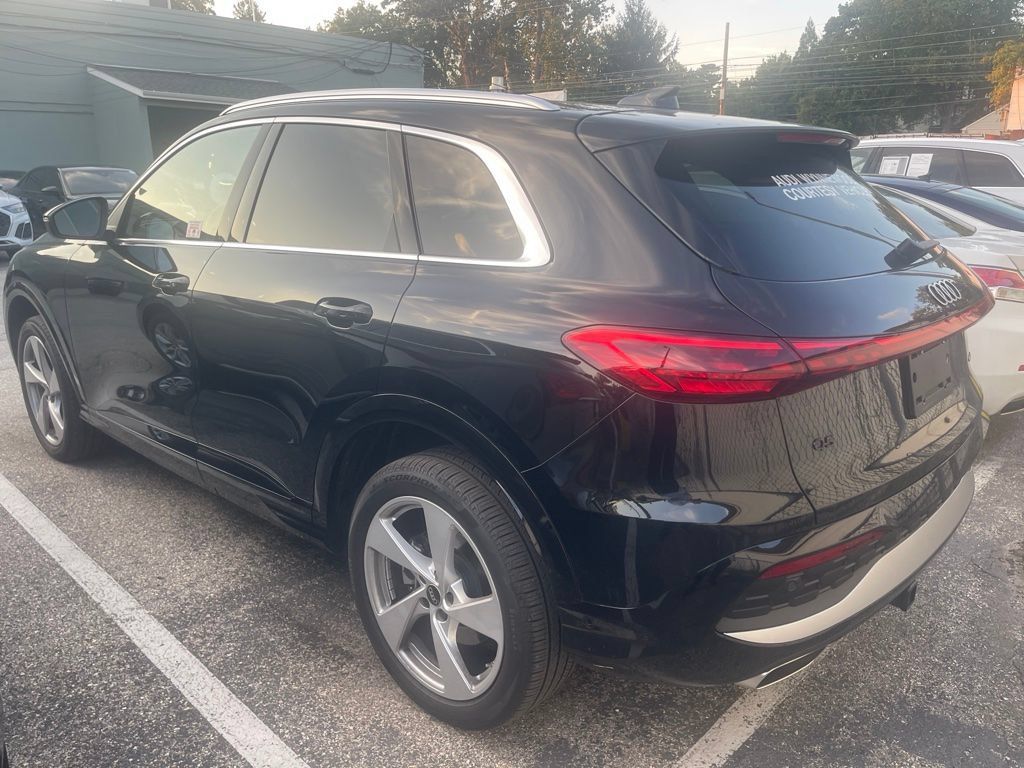 Used 2025 Audi Q5 Premium Plus w/ Premium Plus AWD/4WD image 6