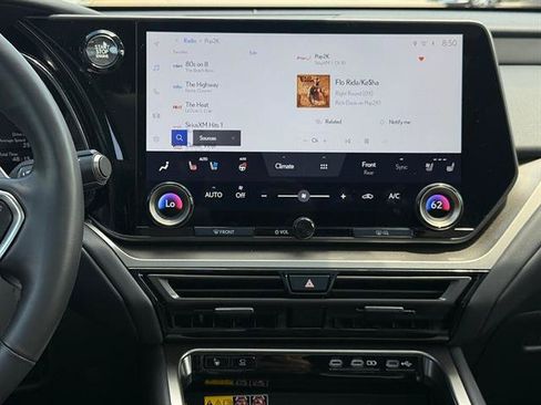 Used 2026 Lexus TX 350 AWD w/ Technology Package image 16