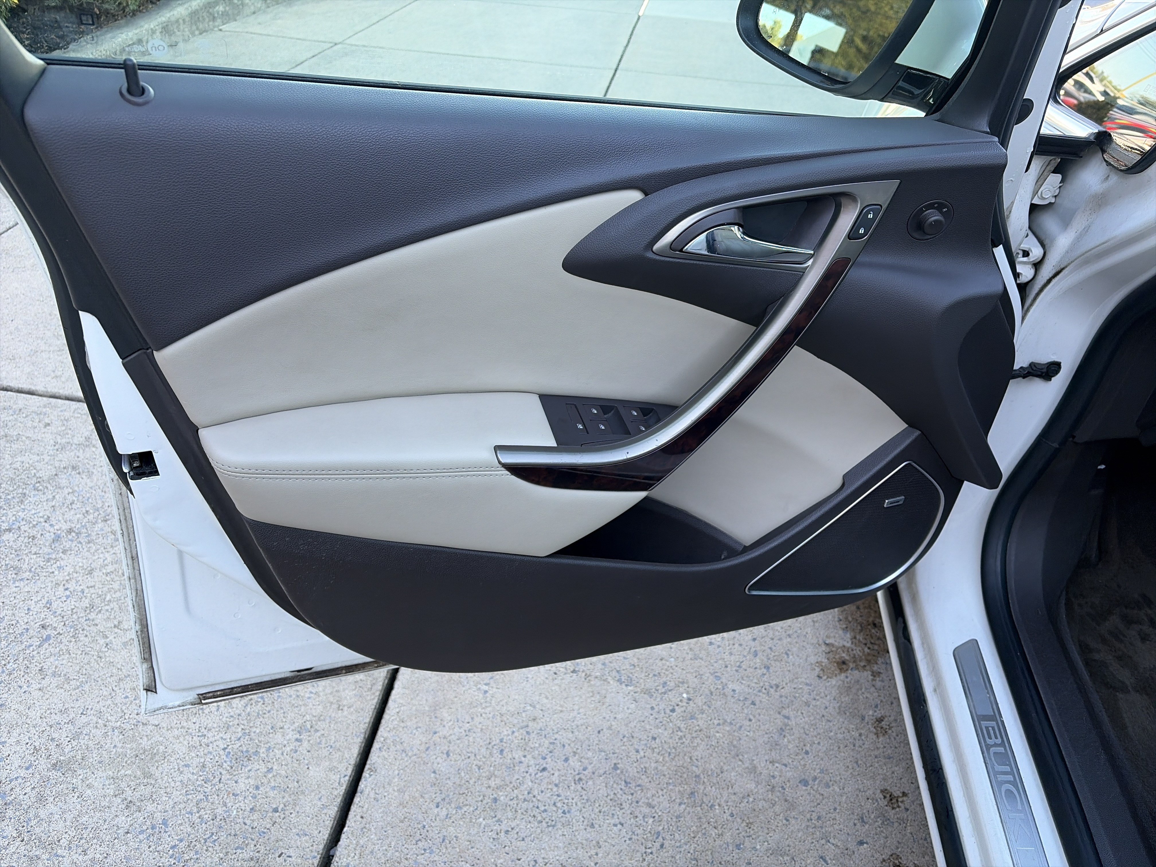 Used 2016 Buick Verano Leather w/ Experience Buick Package FWD image 15