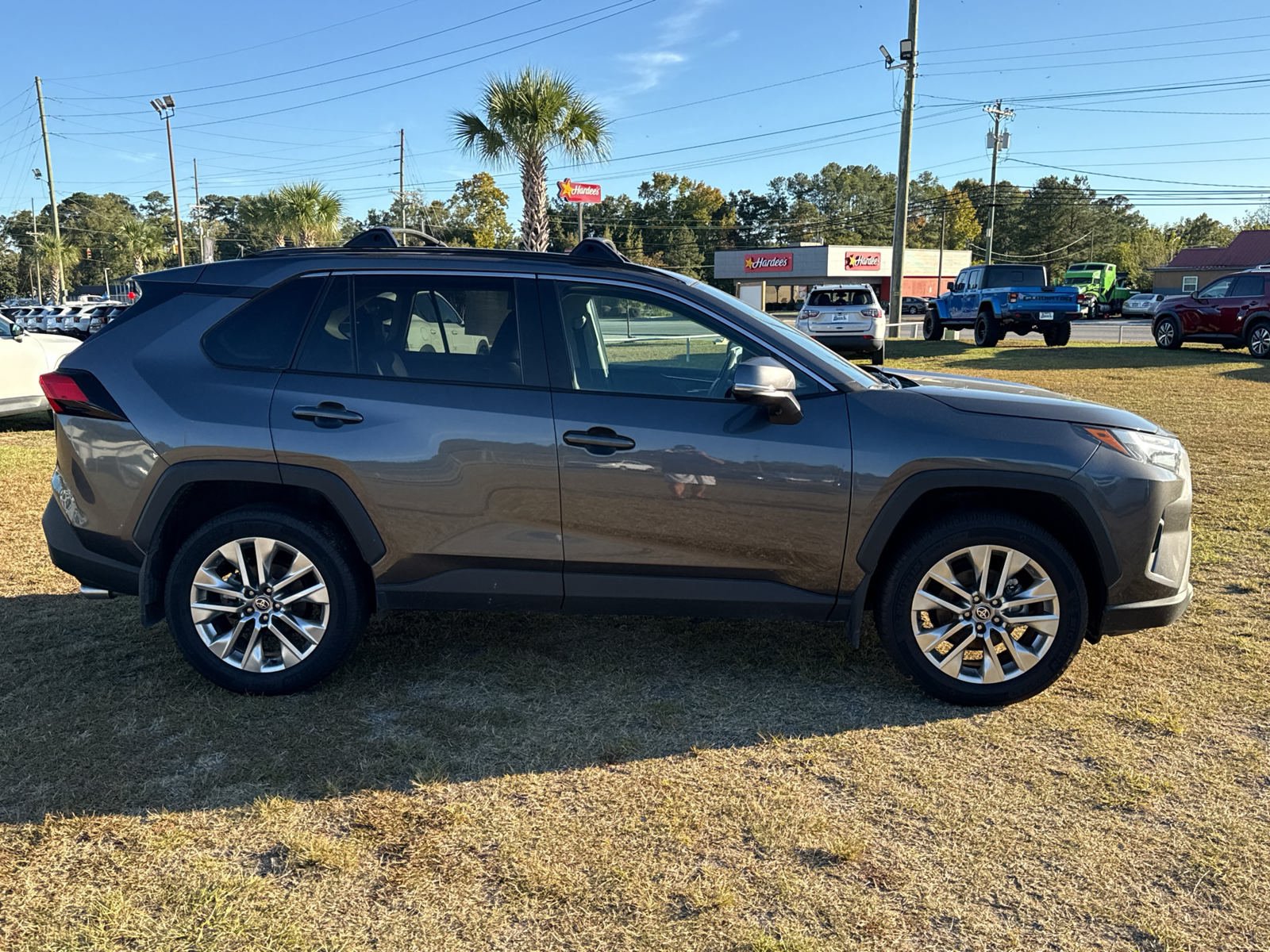 Used 2025 Toyota RAV4 XLE Premium w/ Weather Package FWD image 8