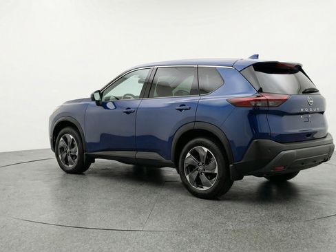 Used 2025 Nissan Rogue SV FWD image 6