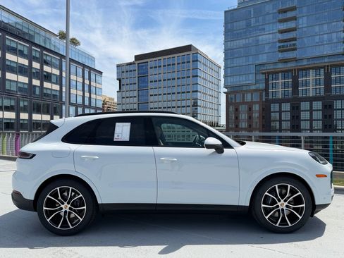 New 2026 Porsche Cayenne AWD/4WD image 8