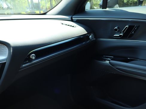 Used 2024 Cadillac Lyriq Luxury RWD image 42