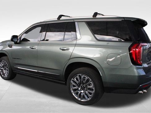 Used 2023 GMC Yukon Denali Ultimate w/ LPO, Floor Liner Package AWD/4WD image 12