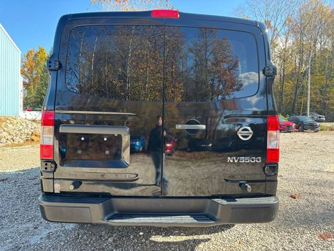 Used 2019 Nissan NV 3500 S image 7
