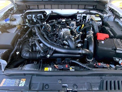 Used 2022 Ford Bronco Badlands image 11