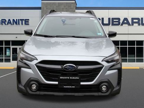 Certified 2025 Subaru Outback Premium image 5