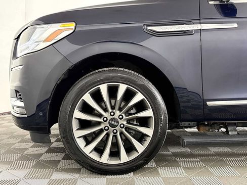 Used 2021 Lincoln Navigator Reserve w/ Luxury Package AWD/4WD image 31