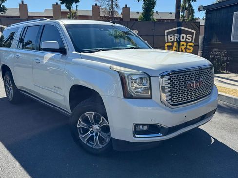 Used 2015 GMC Yukon XL Denali w/ Touring Package image 3