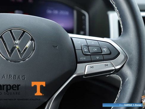 Used 2022 Volkswagen Atlas Cross Sport SE w/ Black Wheel Package AWD/4WD image 22