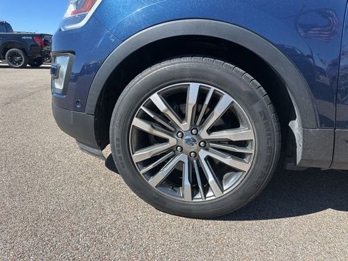Used 2016 Ford Explorer Platinum image 22