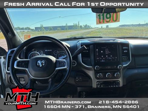 Used 2024 RAM 2500 Big Horn AWD/4WD image 11