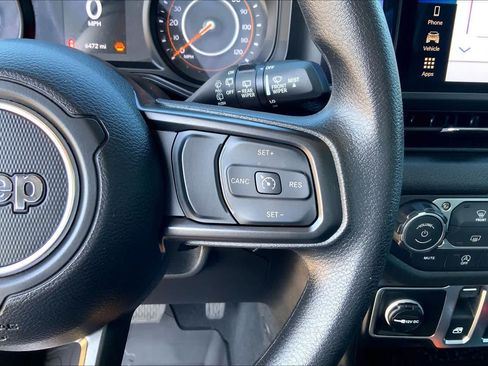 Used 2026 Jeep Wrangler Sport AWD/4WD image 18