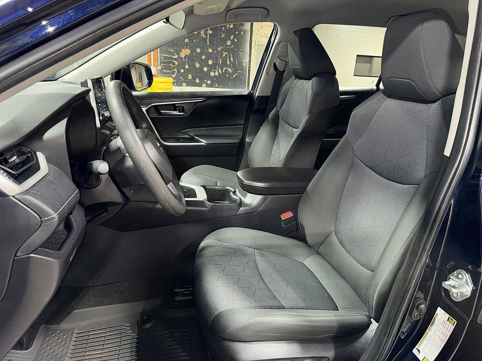 Certified 2025 Toyota RAV4 XLE AWD/4WD image 15