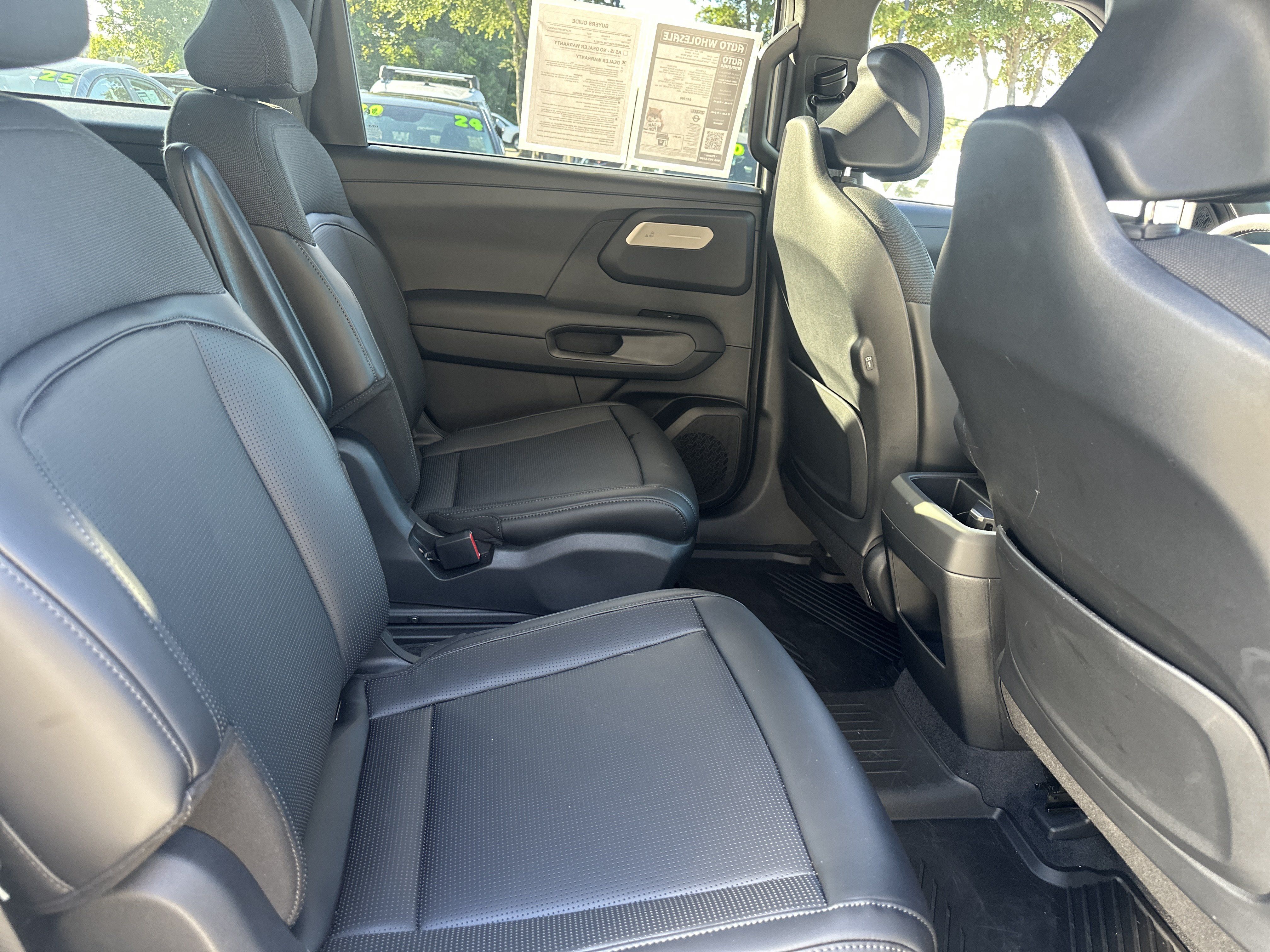 Used 2027 Kia Telluride S w/ Towing Package AWD/4WD image 14