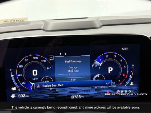 Used 2025 Chevrolet Suburban Premier image 17