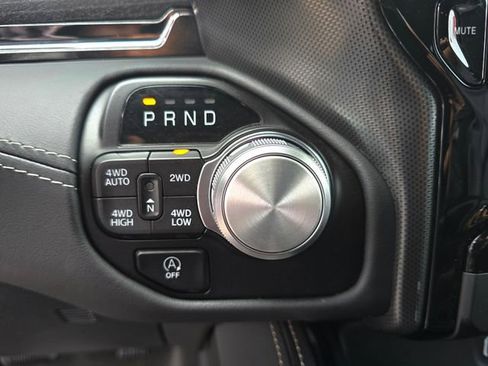 Used 2024 RAM 1500 Limited AWD/4WD image 18