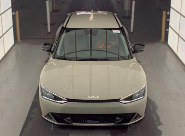 Certified 2023 Kia EV6 Wind AWD/4WD image 2
