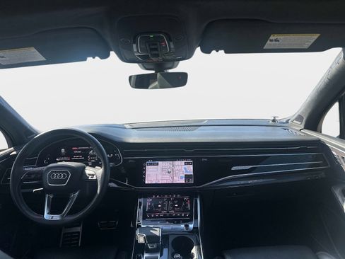 Used 2023 Audi SQ7 Prestige w/ Sport Package image 9