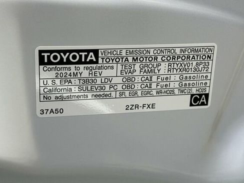 Used 2024 Toyota Corolla LE image 33