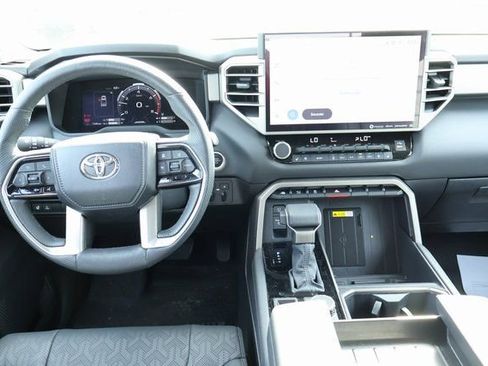 Used 2024 Toyota Tundra Limited AWD/4WD image 7