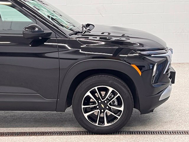 Certified 2025 Chevrolet TrailBlazer LT AWD/4WD image 9