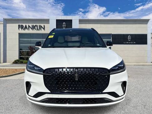 New 2026 Lincoln Aviator Black Label w/ Black Label Special Edition AWD/4WD image 2