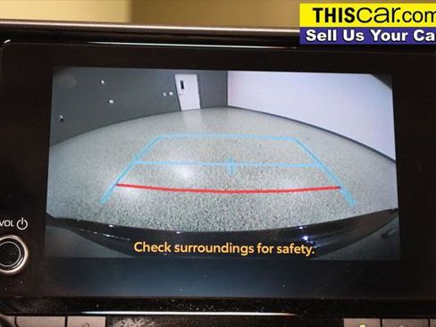 Used 2023 Toyota Highlander XLE image 17