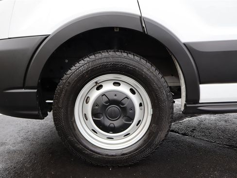 Used 2024 Ford Transit 250 148 Medium Roof w/ Load Area Protection Package image 12