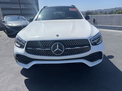 Used 2022 Mercedes-Benz GLC 300 image 2