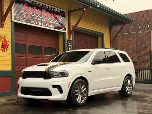 Used 2023 Dodge Durango R/T w/ Hemi Orange Plus Package AWD/4WD image 39
