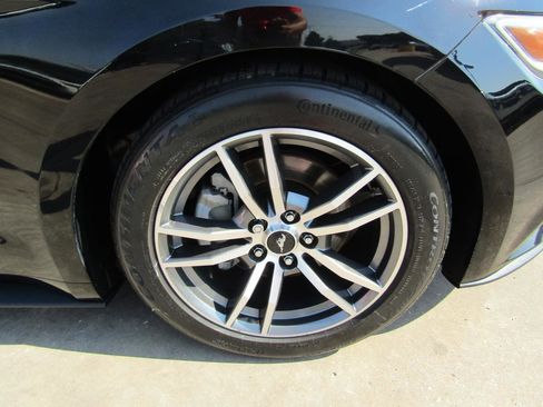 Used 2015 Ford Mustang Premium image 9