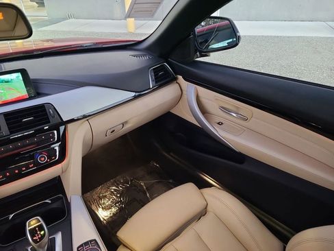 Used 2018 BMW 430i Convertible image 3