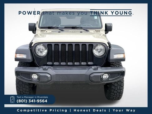 Used 2022 Jeep Wrangler Willys image 2