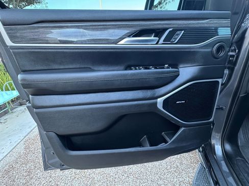 Used 2022 Jeep Wagoneer Series III w/ Convenience Group I image 29