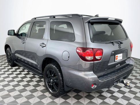 Used 2022 Toyota Sequoia TRD Sport AWD/4WD image 6
