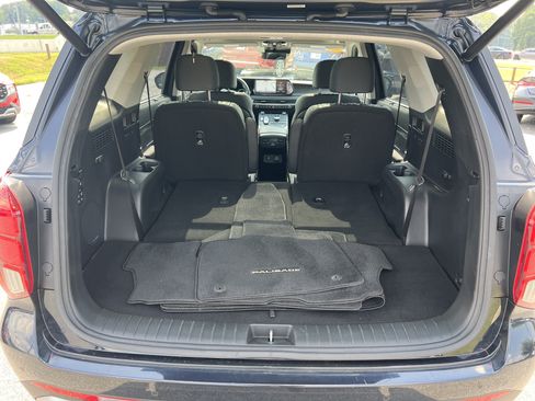 Used 2023 Hyundai Palisade Limited FWD image 19