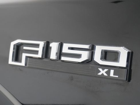 Used 2017 Ford F150 XL w/ Equipment Group 101A Mid RWD image 7