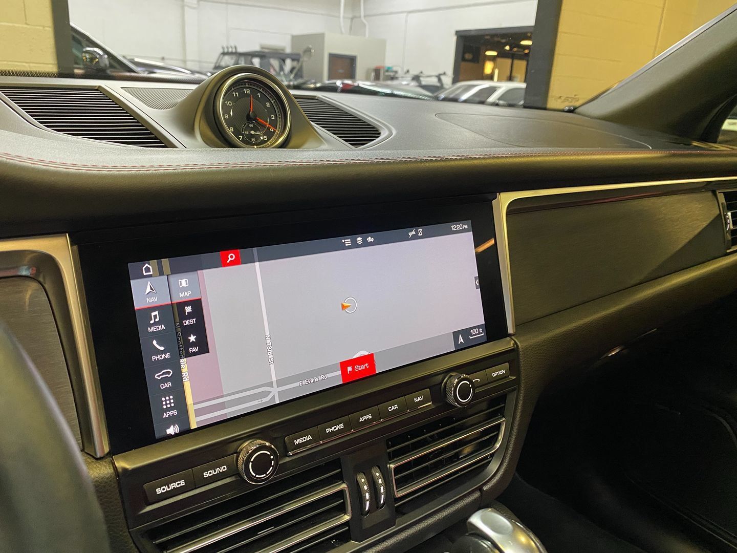 Used 2021 Porsche Macan GTS AWD/4WD image 14