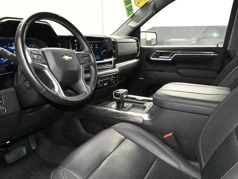 Used 2023 Chevrolet Silverado 1500 LTZ w/ LTZ Convenience Package II AWD/4WD image 16